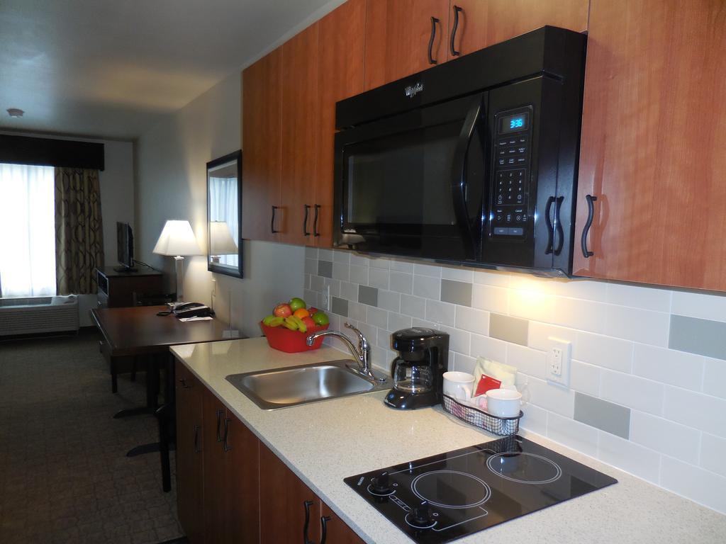 Ledgestone Hotel Vernal Ruang foto