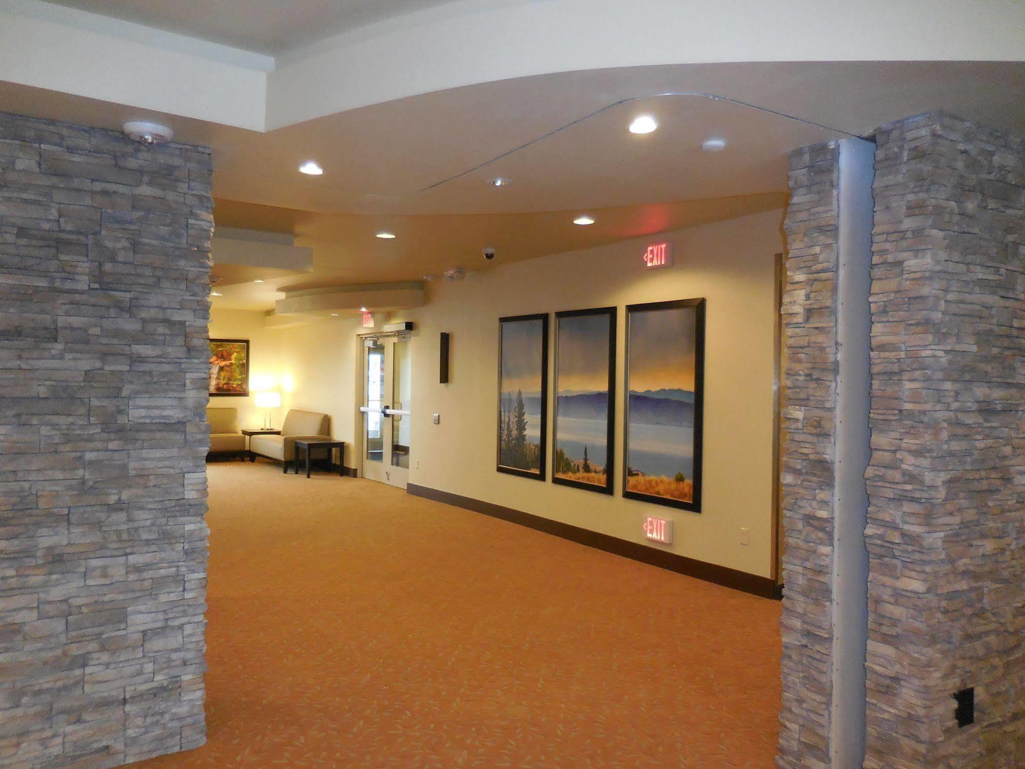 Ledgestone Hotel Vernal Bagian luar foto