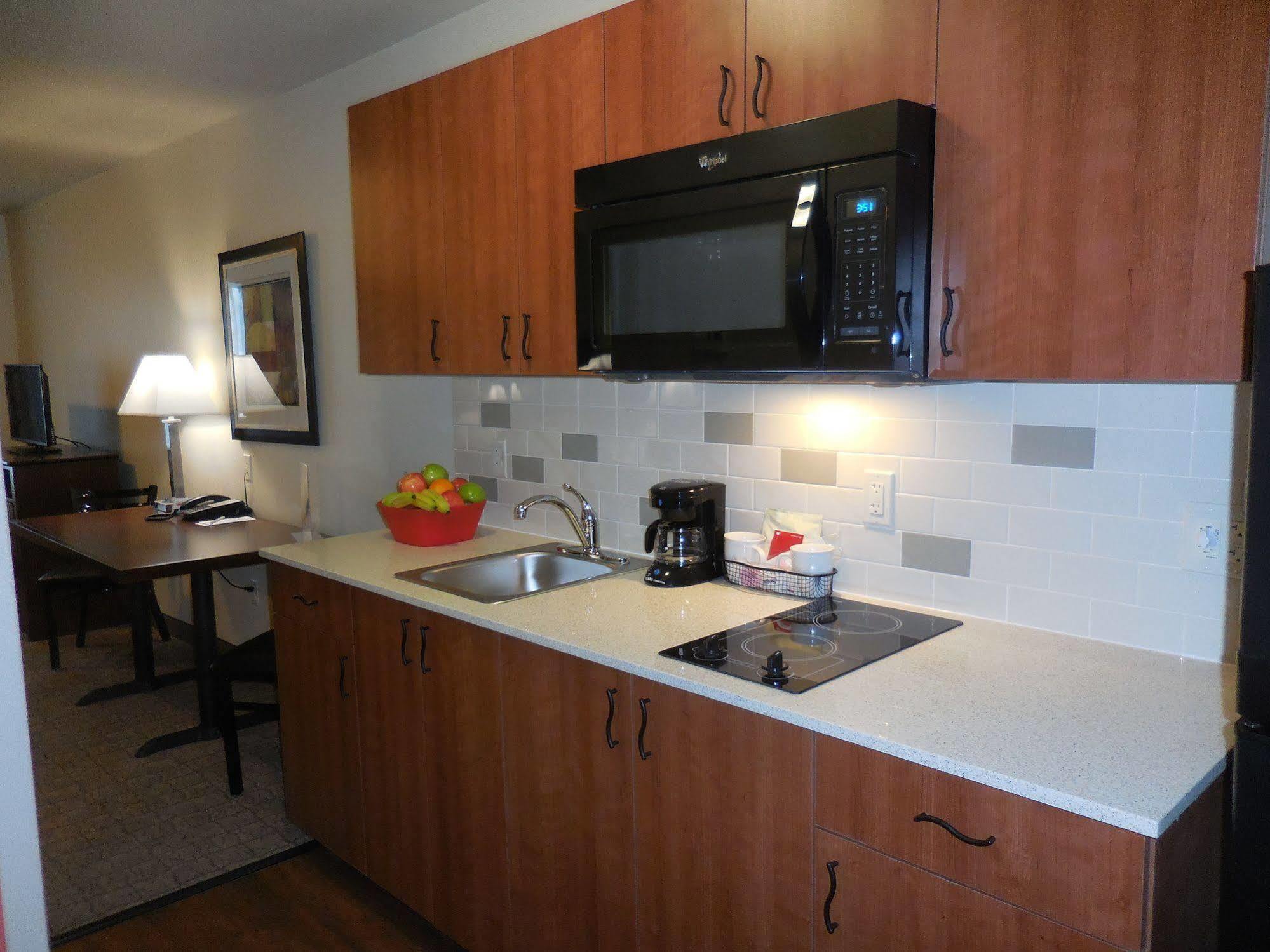 Ledgestone Hotel Vernal Bagian luar foto